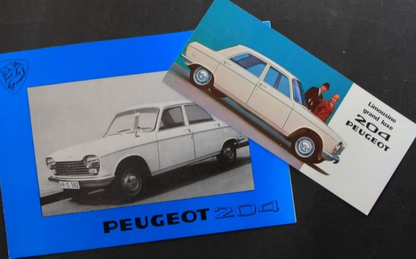 Peugeot 204 Modelprogram 1966 two Carbrochures (2416)